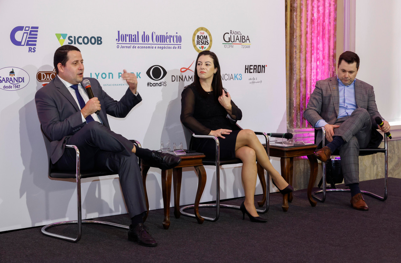 Vantagens da LGPD para empresas — Associação Comercial de Porto Alegre